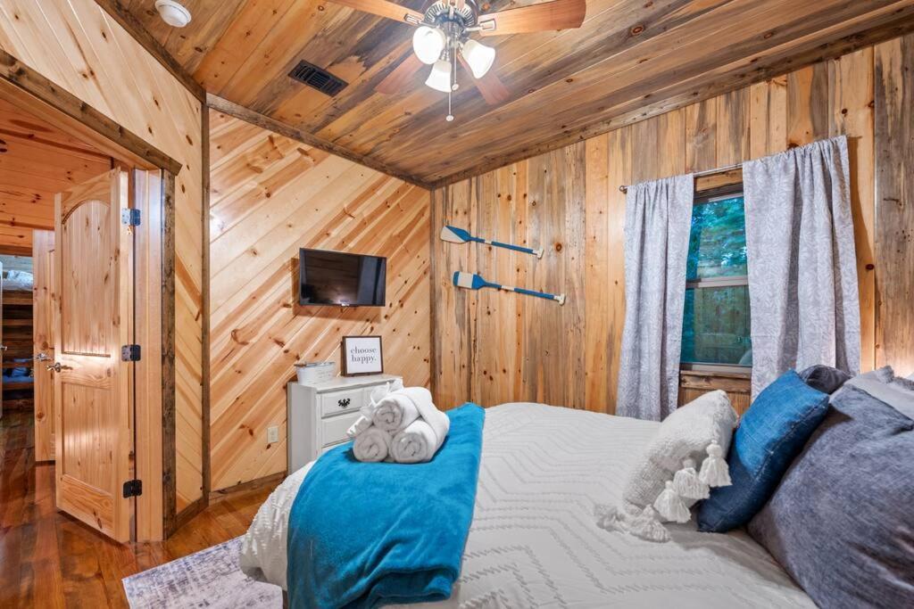 King Suite! Hot Tub, Arcade Games, L2 Ev, Fire Pit, Kids Playset, Ping Pong, Dog Friendly Broken Bow Exterior photo