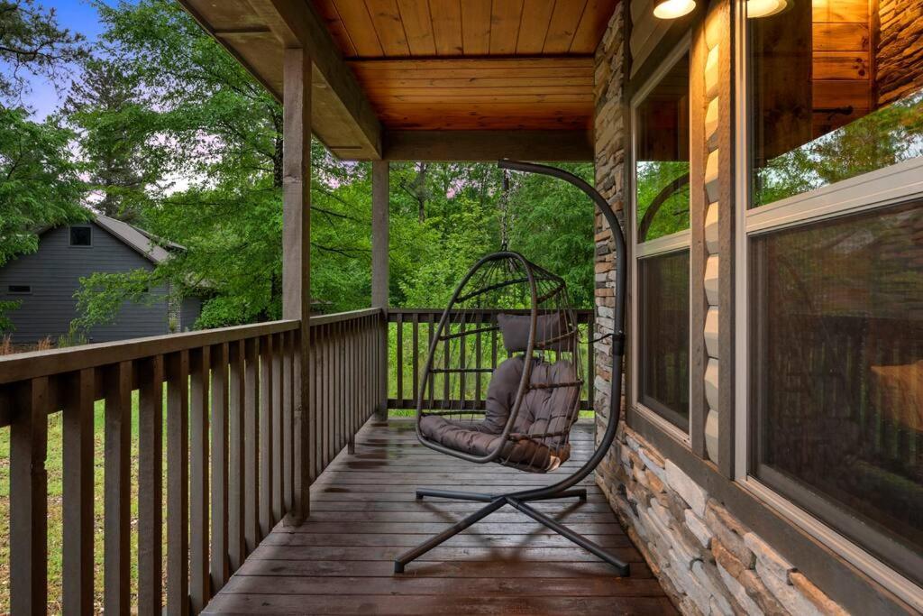 King Suite! Hot Tub, Arcade Games, L2 Ev, Fire Pit, Kids Playset, Ping Pong, Dog Friendly Broken Bow Exterior photo