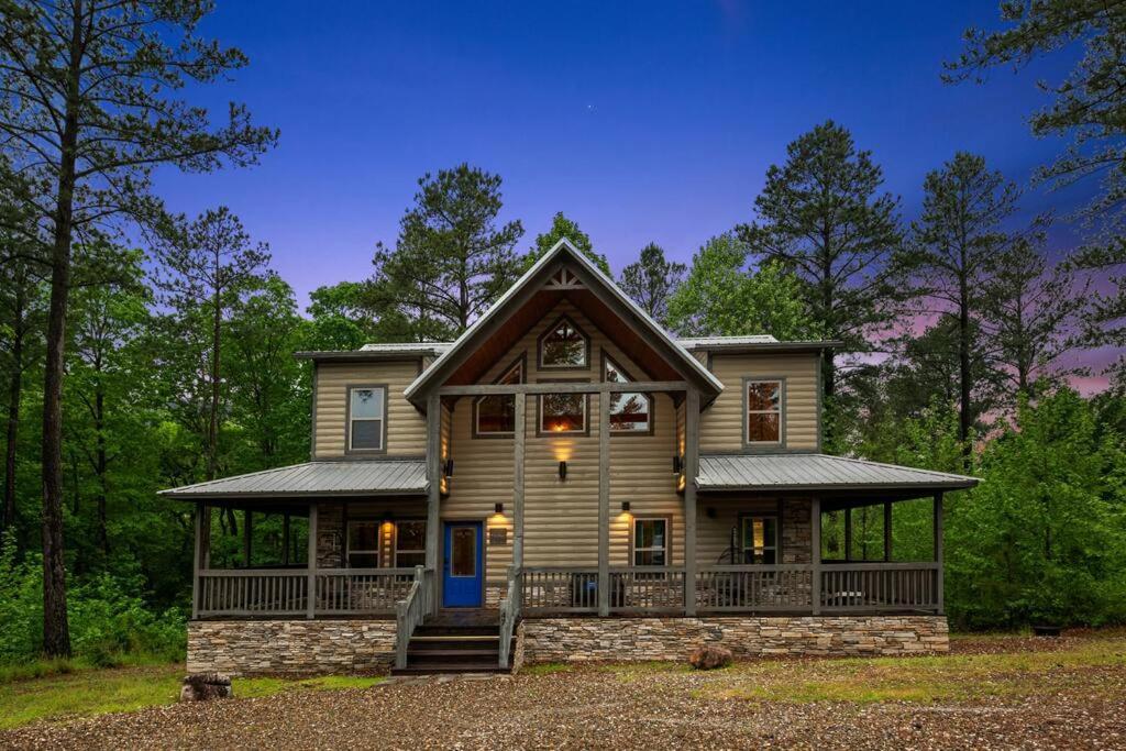 King Suite! Hot Tub, Arcade Games, L2 Ev, Fire Pit, Kids Playset, Ping Pong, Dog Friendly Broken Bow Exterior photo